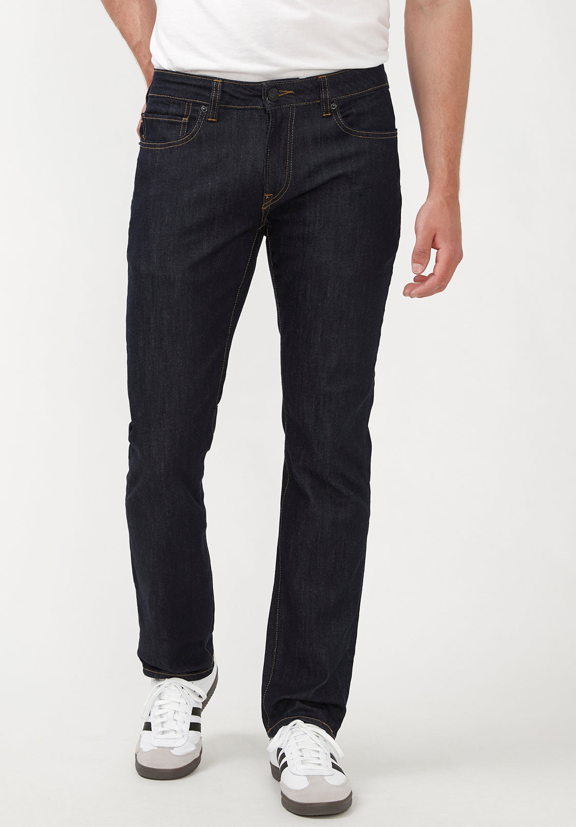 Relaxed Straight Driven Men's Jeans in Black Wash - BM22746