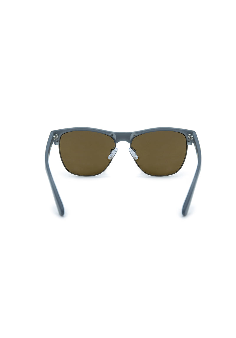 Men's Classic Sunglasses in Grey - B0026S